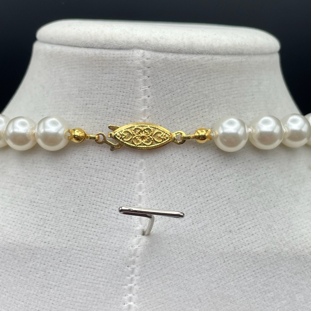 Vintage Cream Faux Pearl Necklace Gold Tone Filigree Fishhook Clasp - Picture 9 of 10